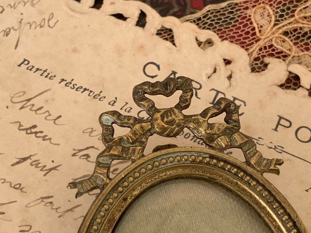 フランス　蚤の市　リボン装飾　フレーム　ブロカント