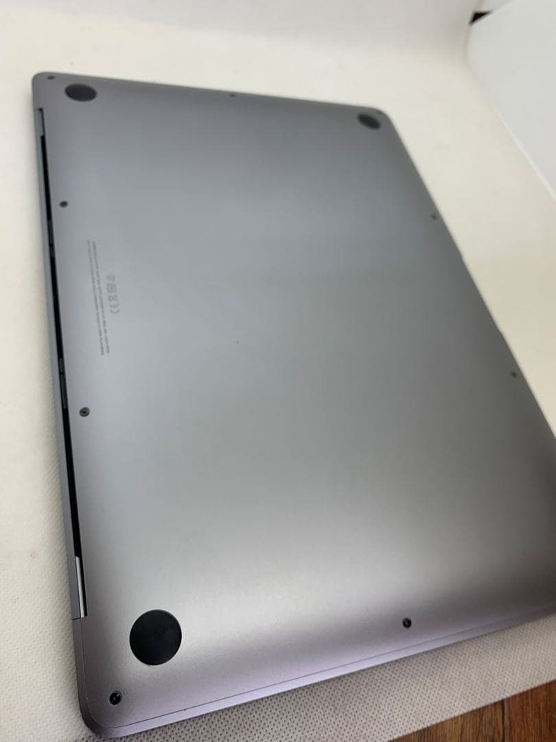 MacBook Air 2020 M1 8GB SSD 256GB tおおまけ