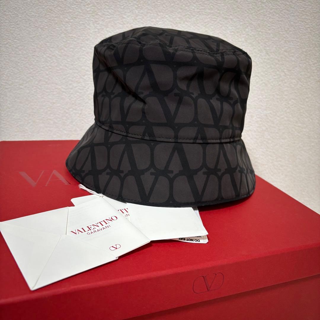【新春セール！】VALENTINO バケットハット　60