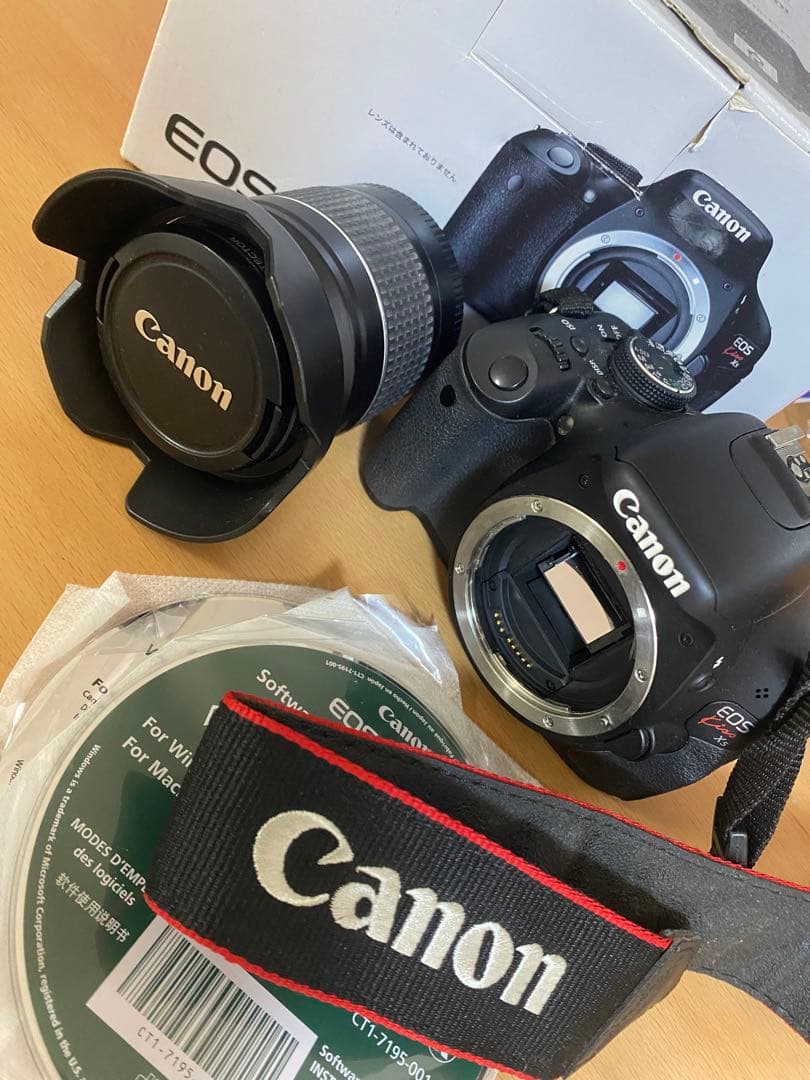 Canon EOS デジタル一眼レフカメラ　充電器なし