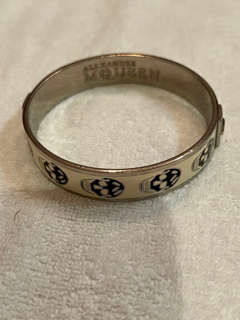 アレキサンダーマックイーンAlexanderMcQueen S スカルバングル