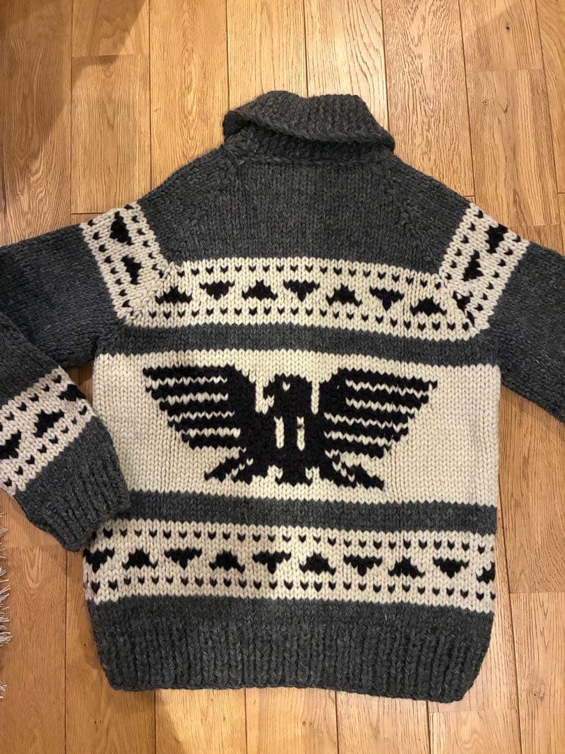 Knitata ビンテージモデル　エンブレム柄 カーディガン　カナダ製