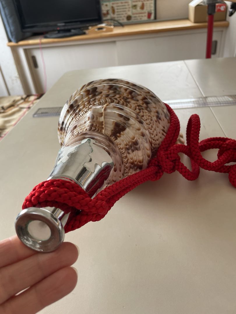 法螺貝　ホラガイ　赤紐