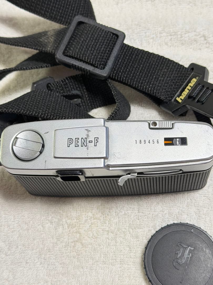 OLYMPUS PEN-F フィルムカメラ レンズキャップ付き