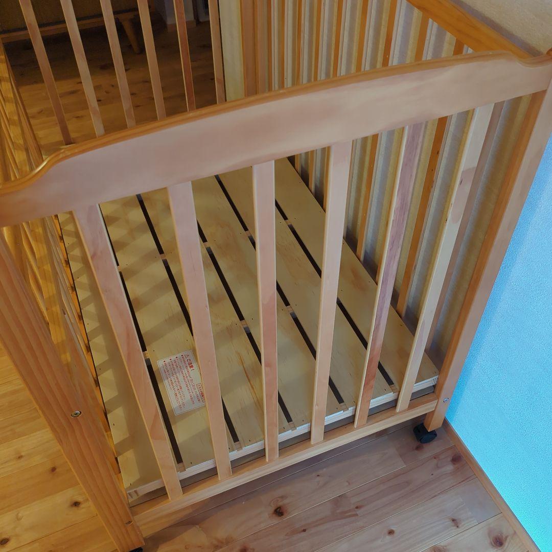 木製ベビーベッド 70x120 cm キャスター付き