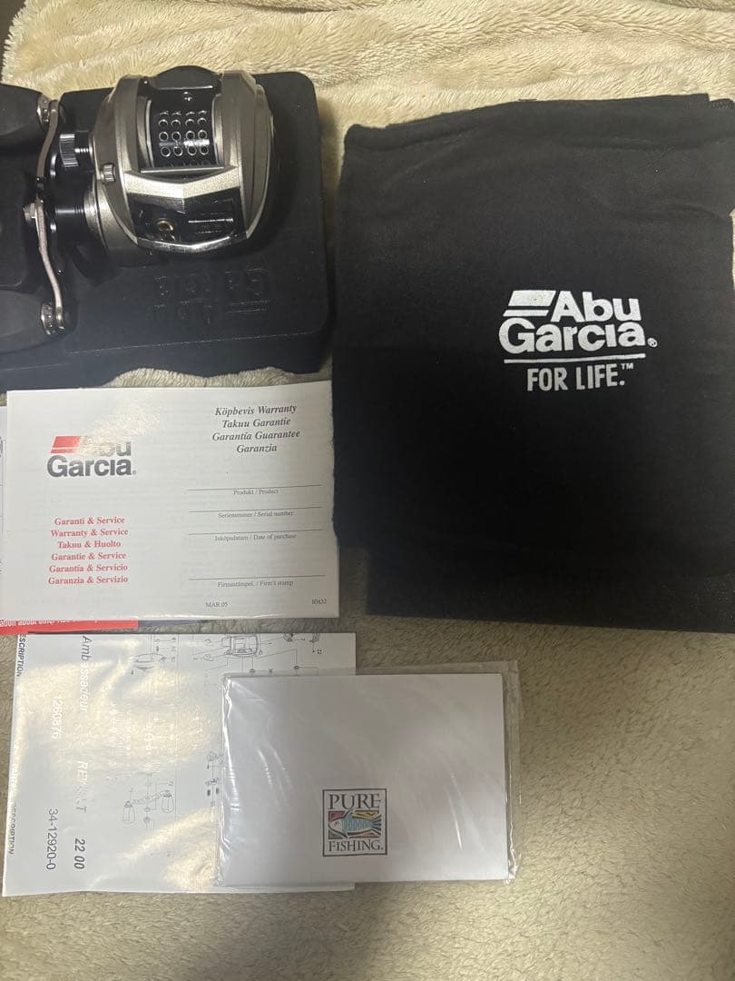 Abu Garcia ベイトリール シルバー