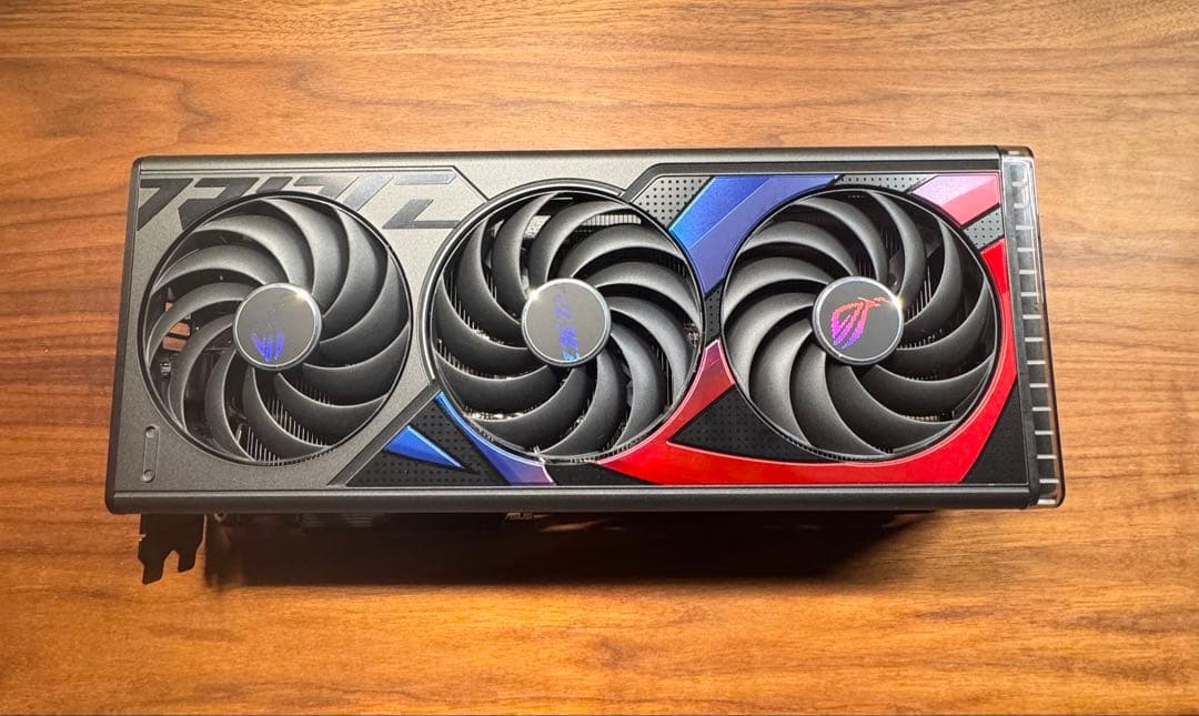 グラフィックボード・グラボ・ビデオカード ASUS ROG STRIX RTX 4070 Ti Super