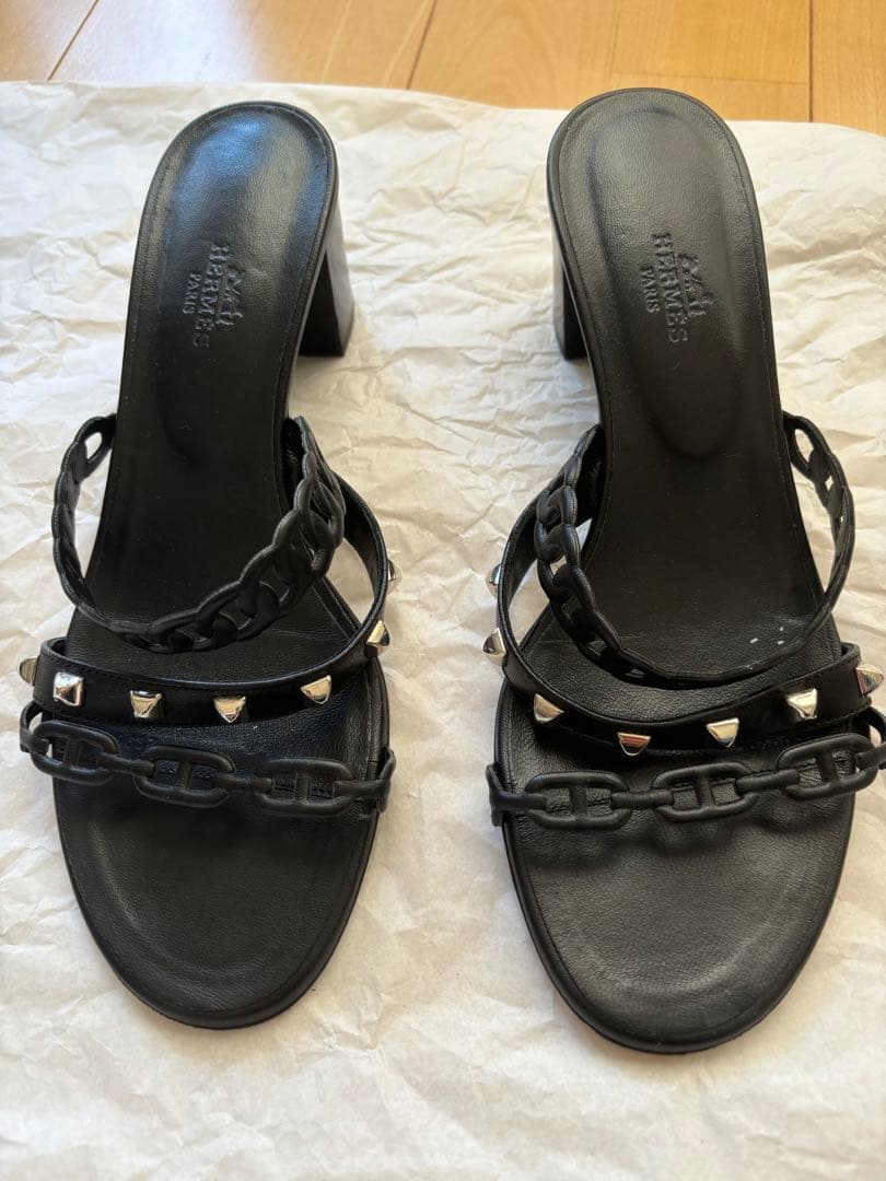 HERMES ブラック サンダル