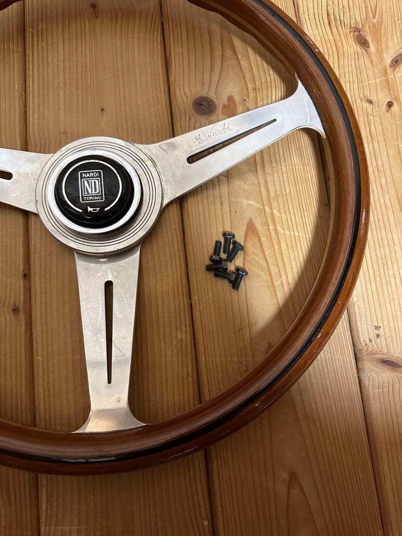 f*読様 【NARDI Classic】36.5Φ ウッドステアリング　ナルディ