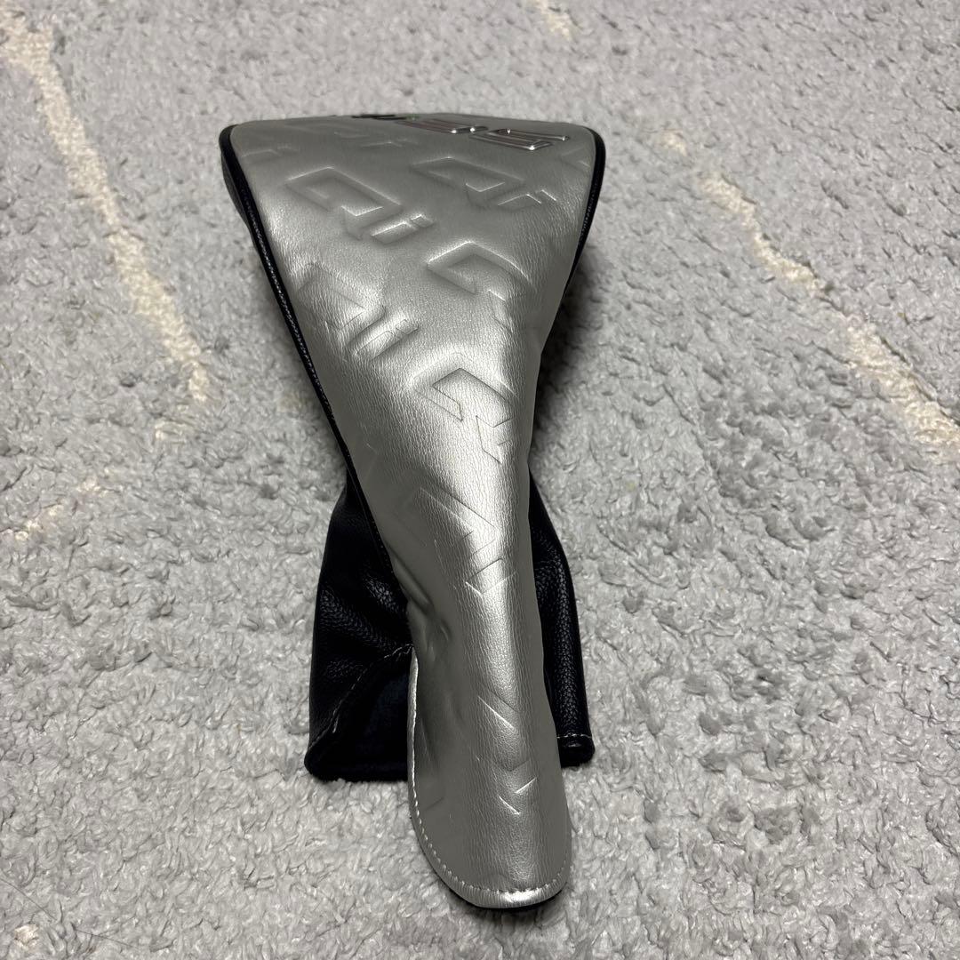 QI35LSドライバーヘッド。　　　　ヘッドカバー付