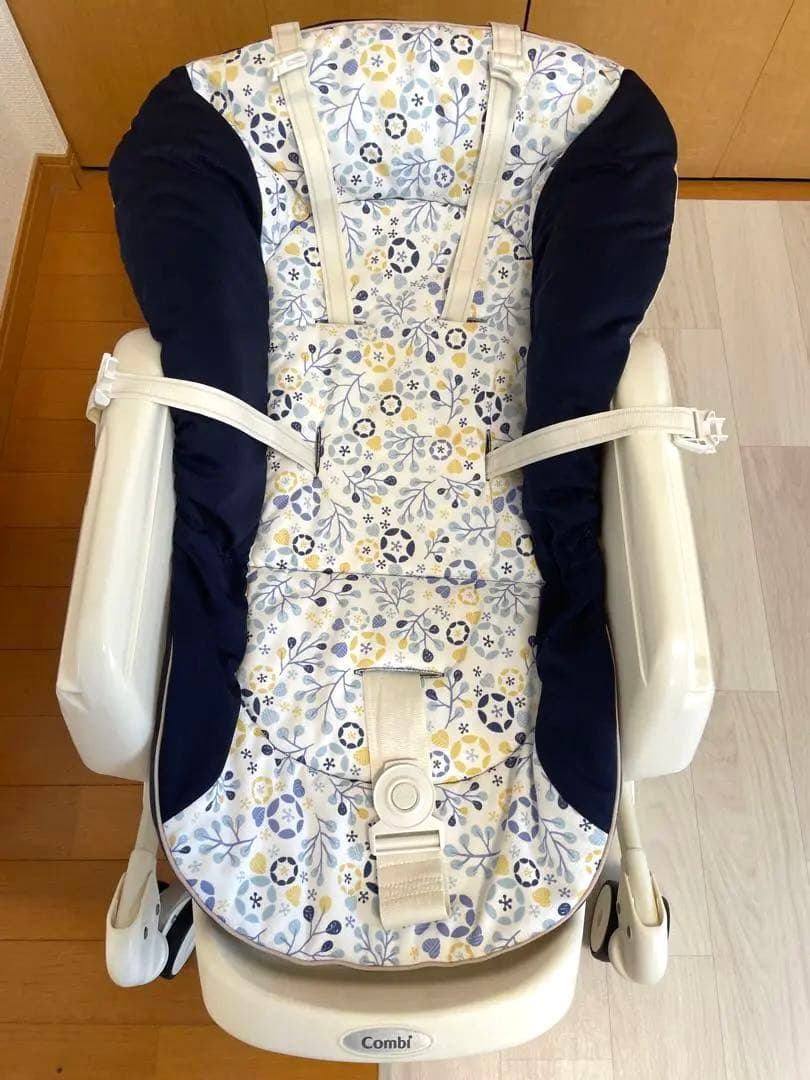本日15時までまー【美品】Combi ベビーステーション 限定モデル