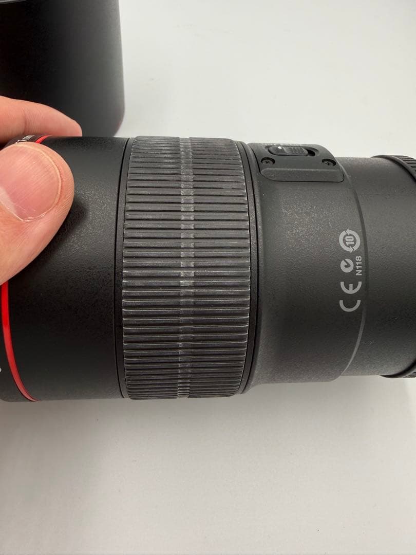 キャノン　マクロレンズ　EF 100mm 1:2.8 L IS USM