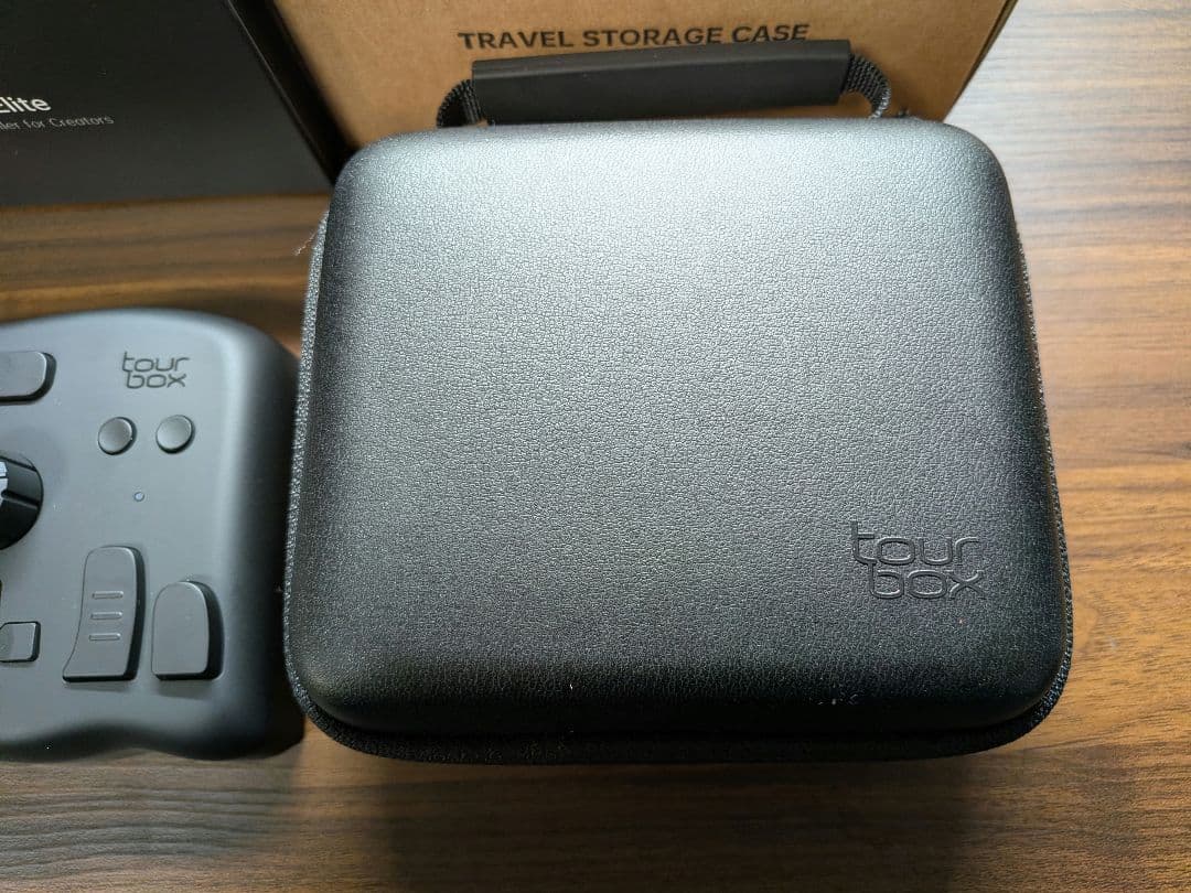 tour box Elite 多機能コントローラー