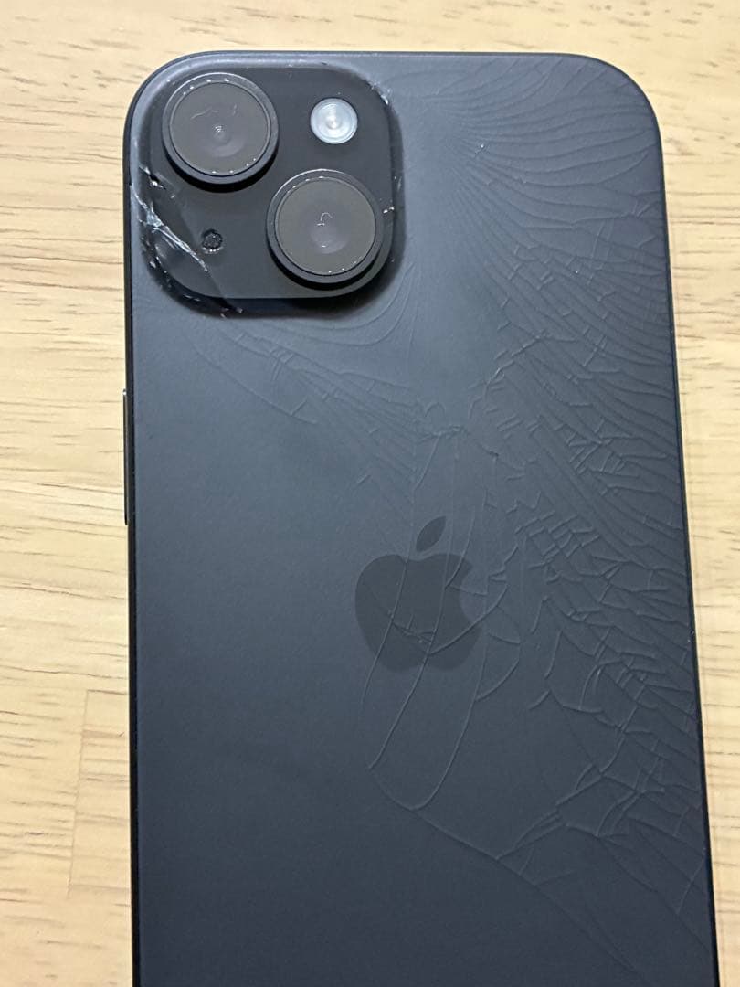 Apple iPhone 15 256GBブラック 本体 充電ケーブル付き