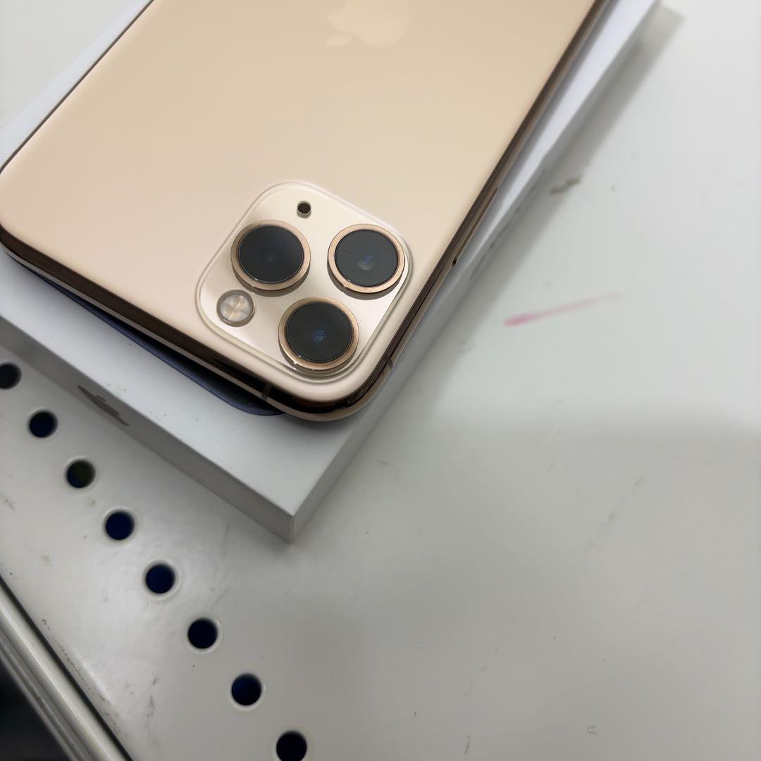 早い者勝ち　[SIMフリー]Apple iPhone 11pro 64GB