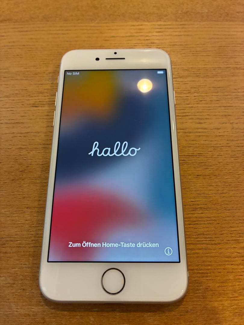 Apple iPhone 8 64GB シルバー 本体