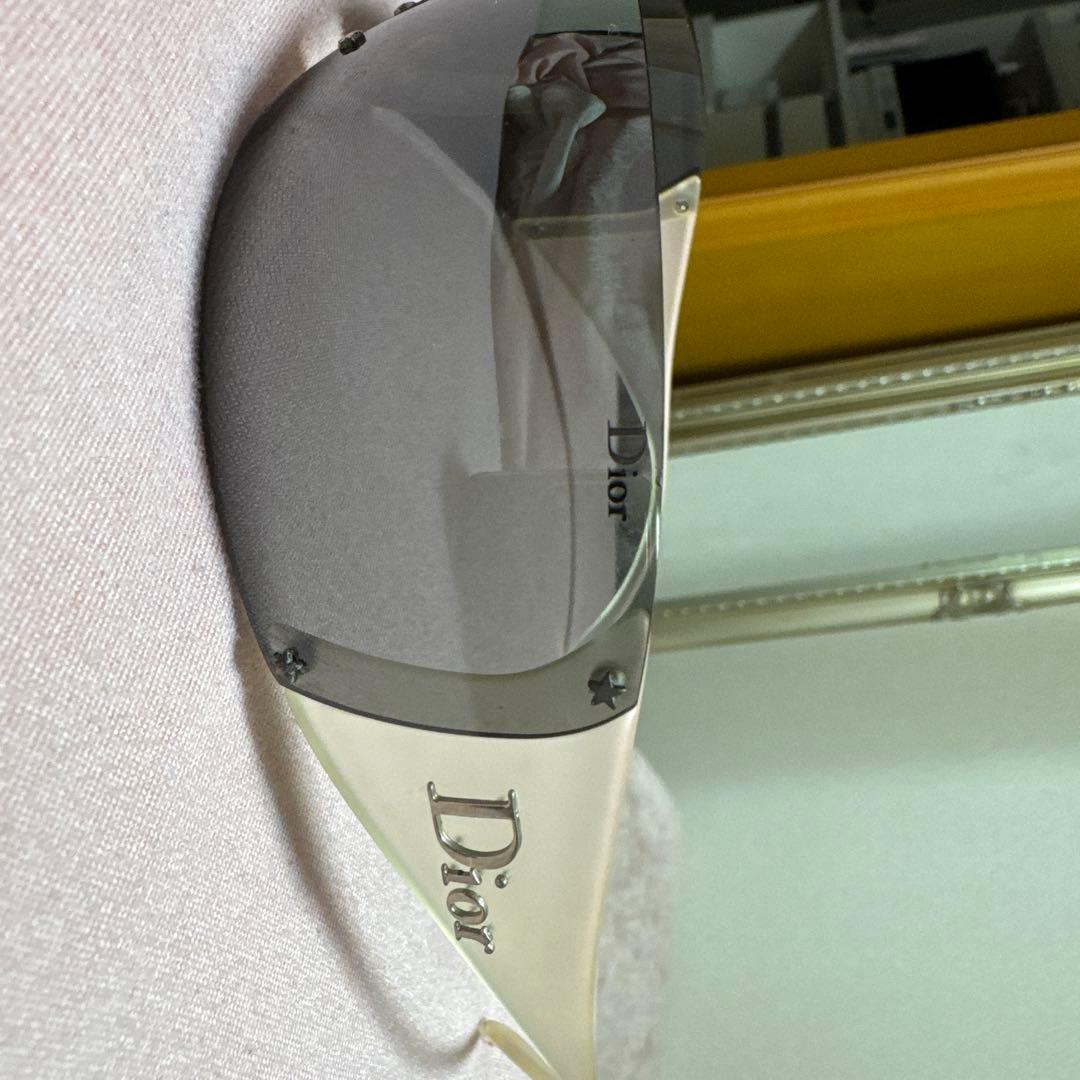Dior グレー サングラス