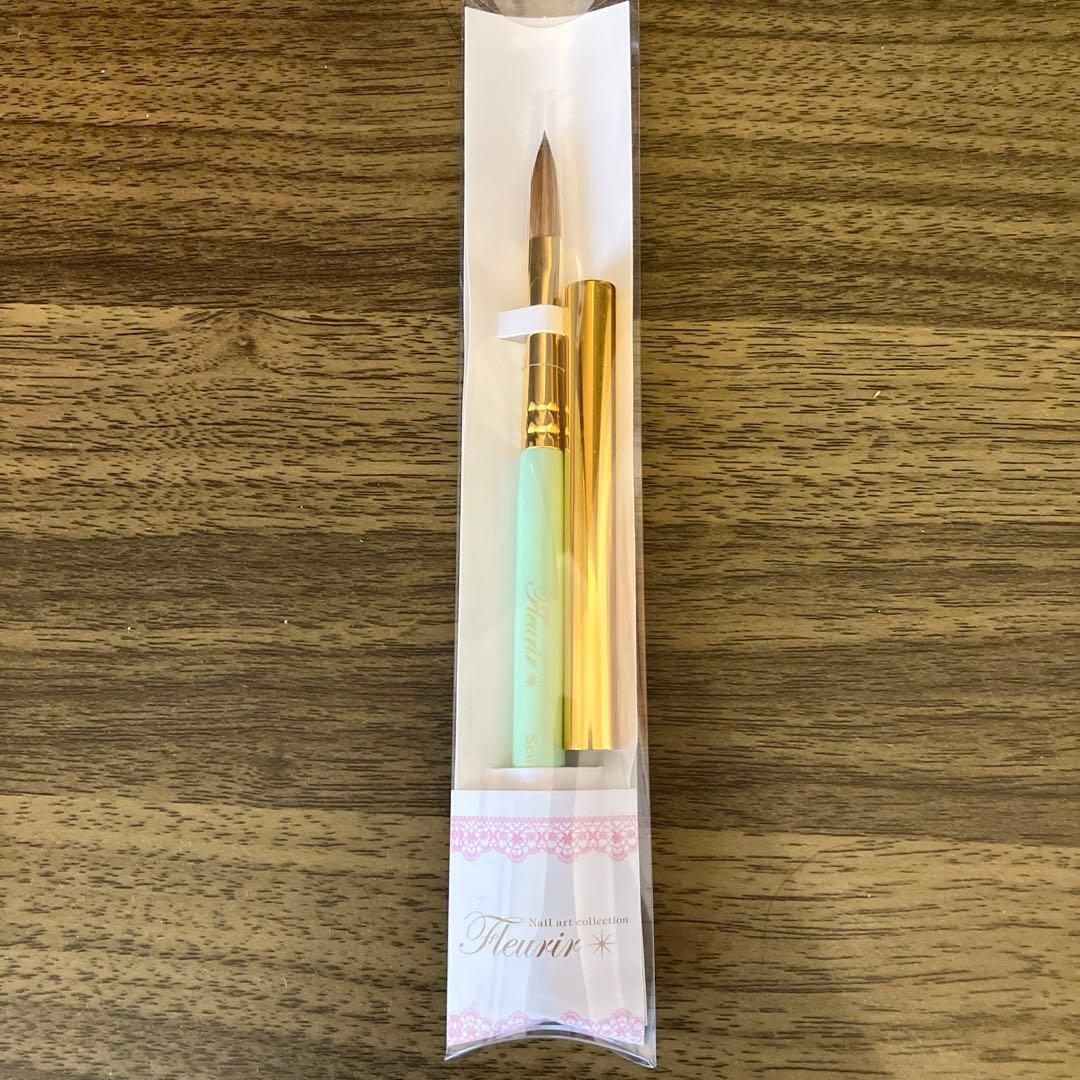 フルーリア　スカルプチュアブラシ　グリーン