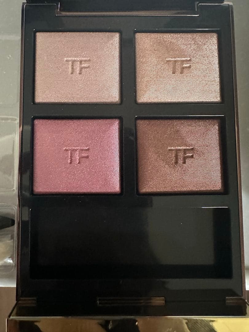 TOM FORD アイシャドウパレット 4色セット　アイカラークォード42A