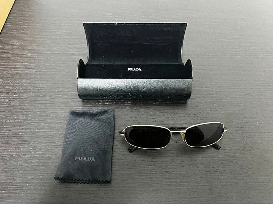 プラダ PRADA サングラス 56E 57ロ16 1AP-3N1 130