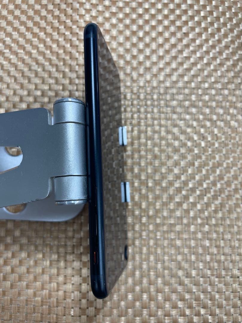 iPhone SE 第3世代 64 GB ミッドナイト　SIMフリー【7956】