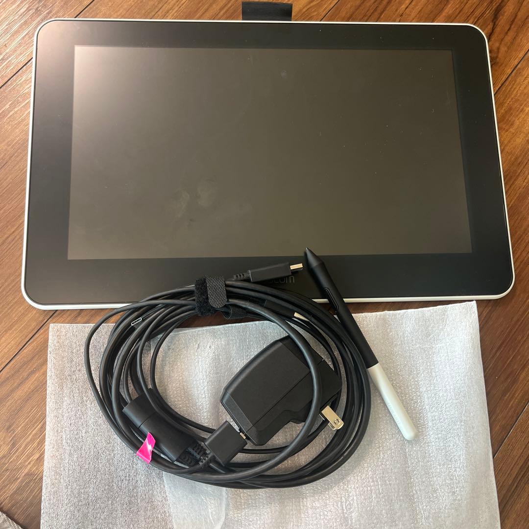 Wacom 液晶ペンタブレット 本体（箱無し）