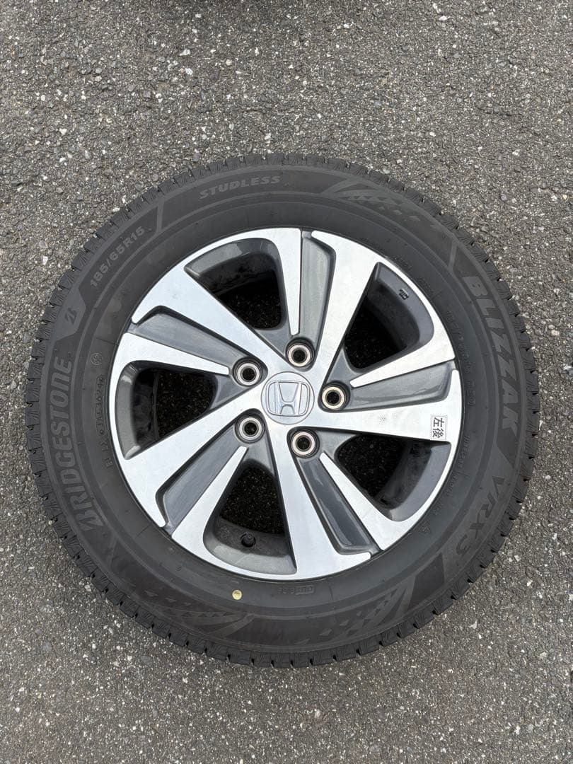 FREED純正アルミ、ブリヂストンBLIZZAK VRX 3スタッドレスセット