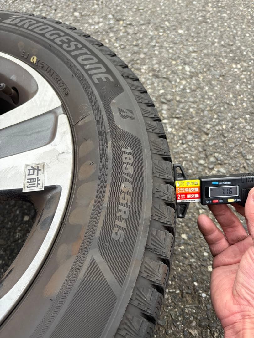 FREED純正アルミ、ブリヂストンBLIZZAK VRX 3スタッドレスセット