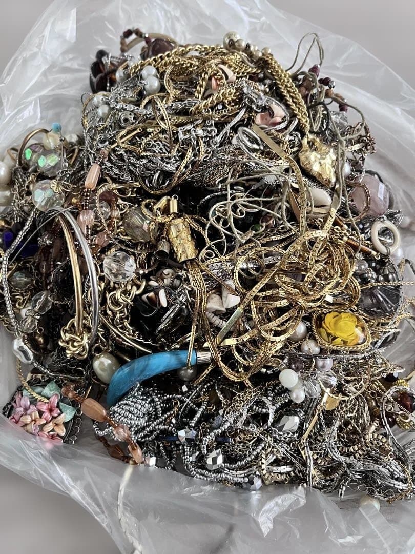 イミテーションジュエリー　ジャンク　まとめ売り