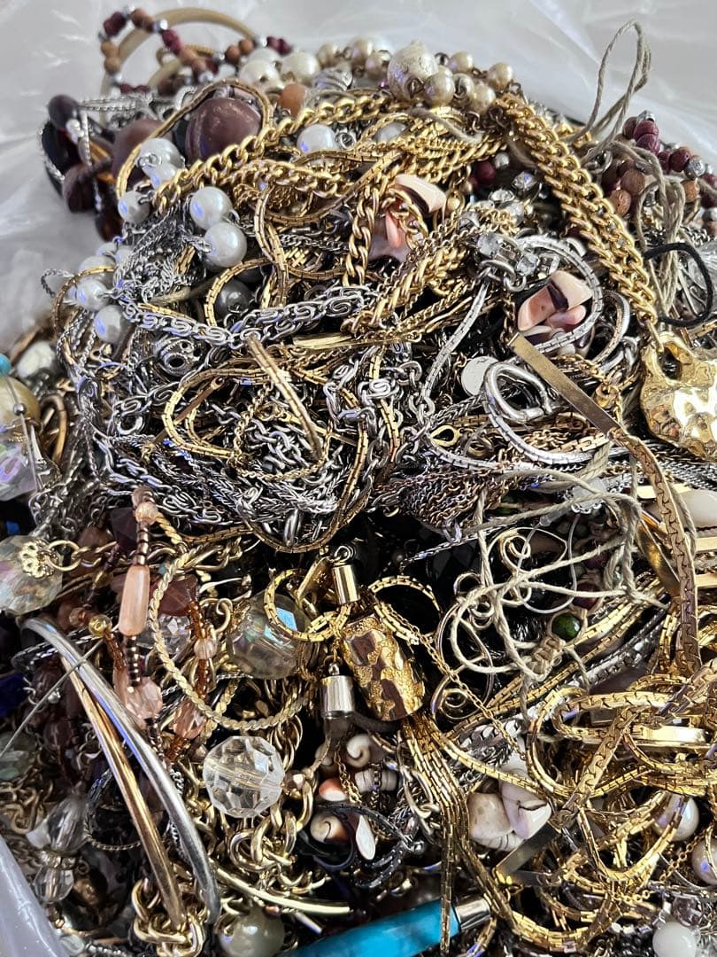 イミテーションジュエリー　ジャンク　まとめ売り