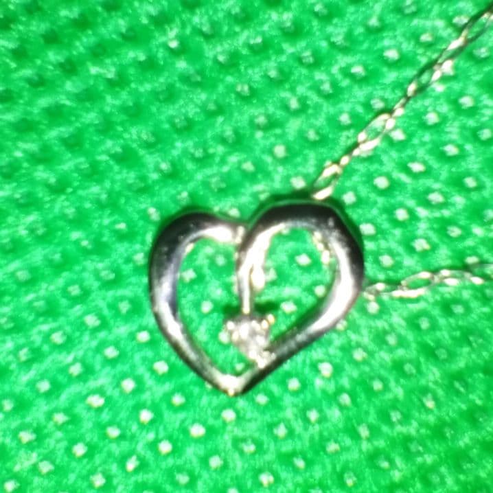 K18WG 　ハートダイヤモンドネックレス