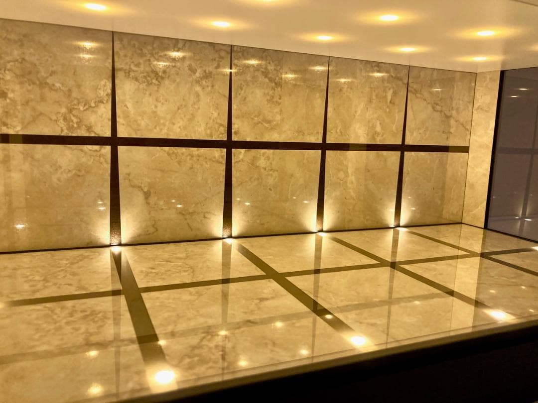 1/18展示可・ベージュ大理石・ディスプレーBOX/ LED20灯・ネオジオラマ