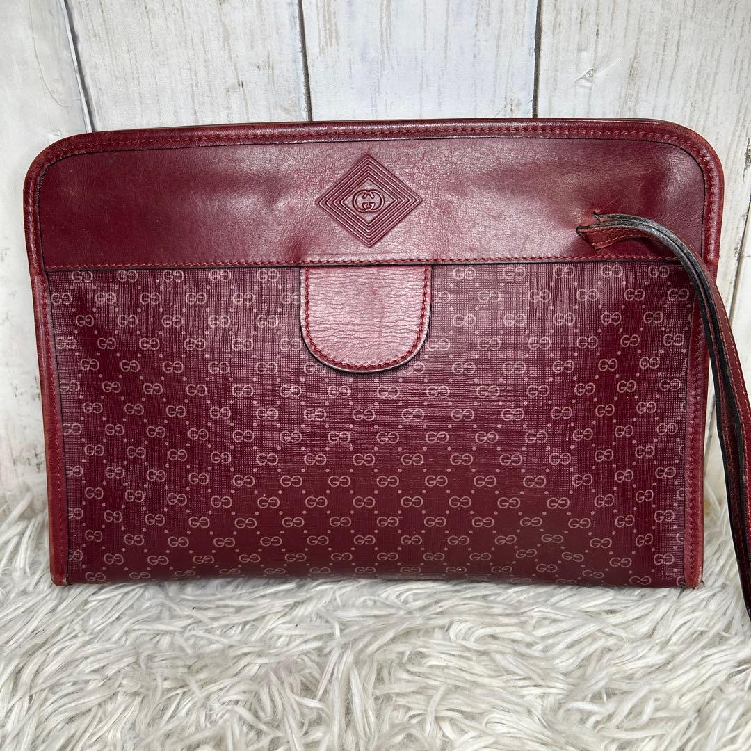 GUCCI セカンドバッグ　クラッチバッグ　レザー　ロゴ　GG 赤