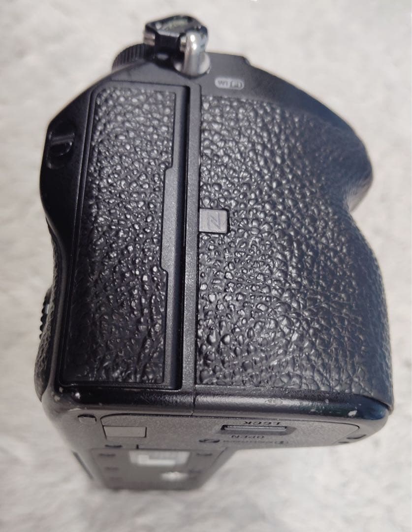 SONY α7R III ミラーレス一眼 本体　おまけに128GBメモリカード付