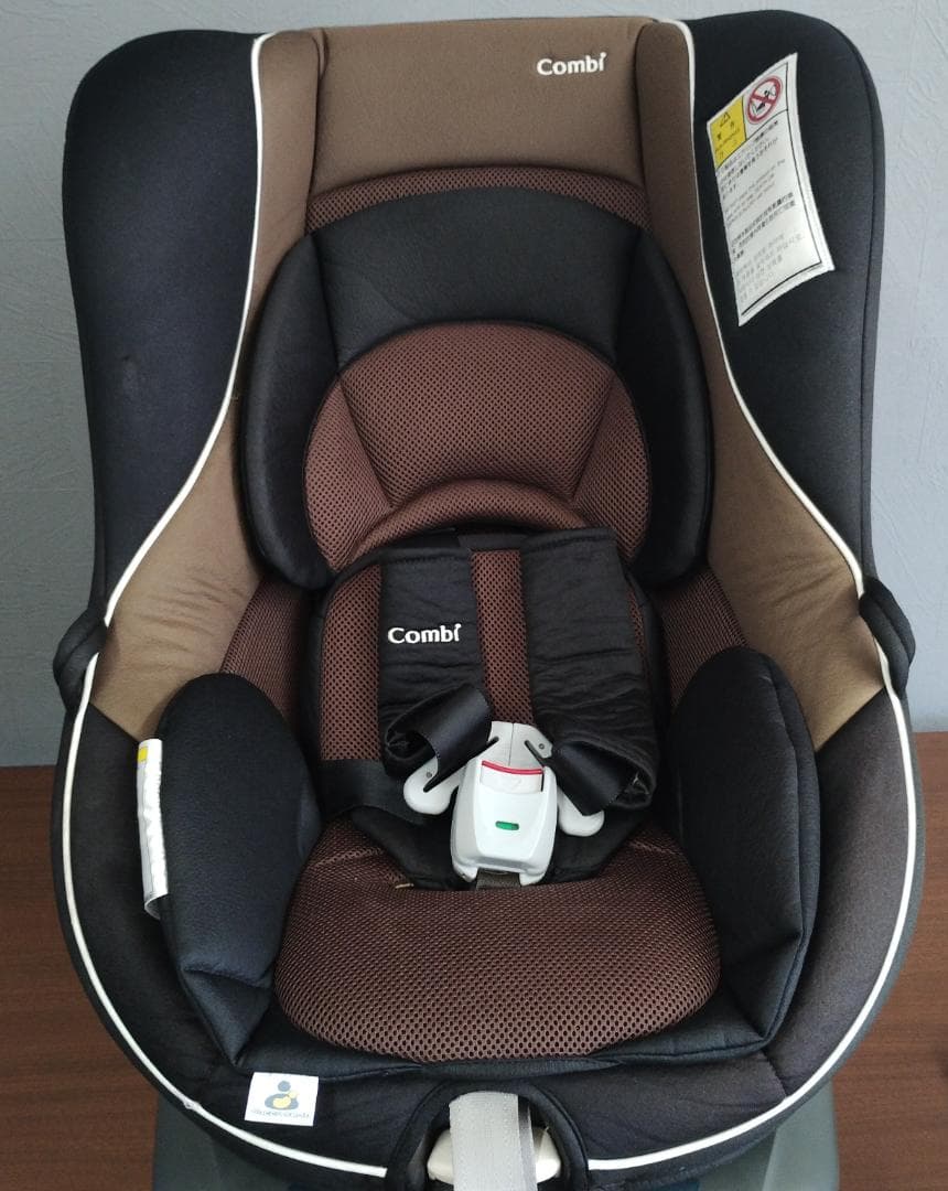 シートベルト装着式　コンビ　回転チャイルドシート ゼウスターンユーロ