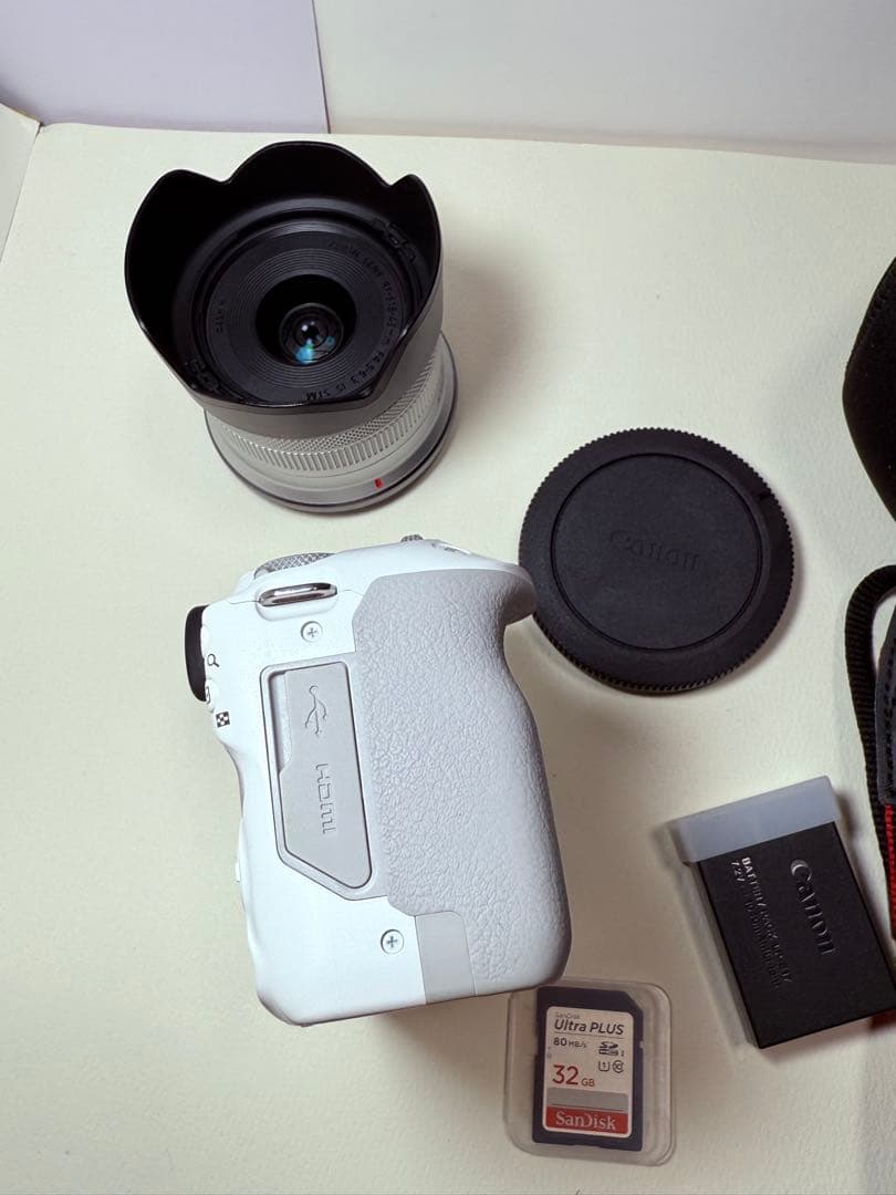Canon EOS R50+レンズrf 18-45mm+sd card 32gb