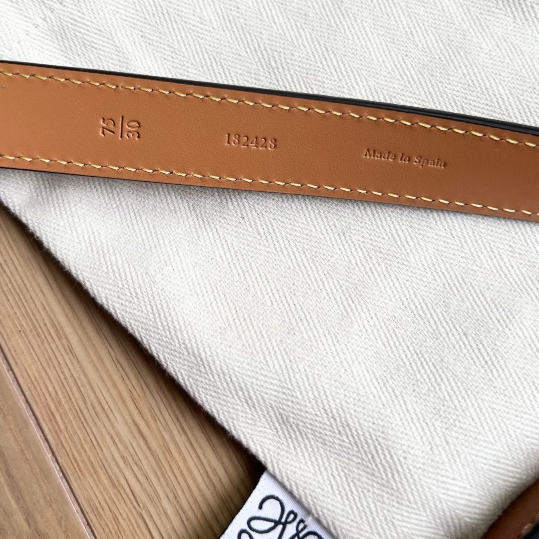 ロエベ　アナグラムベルト