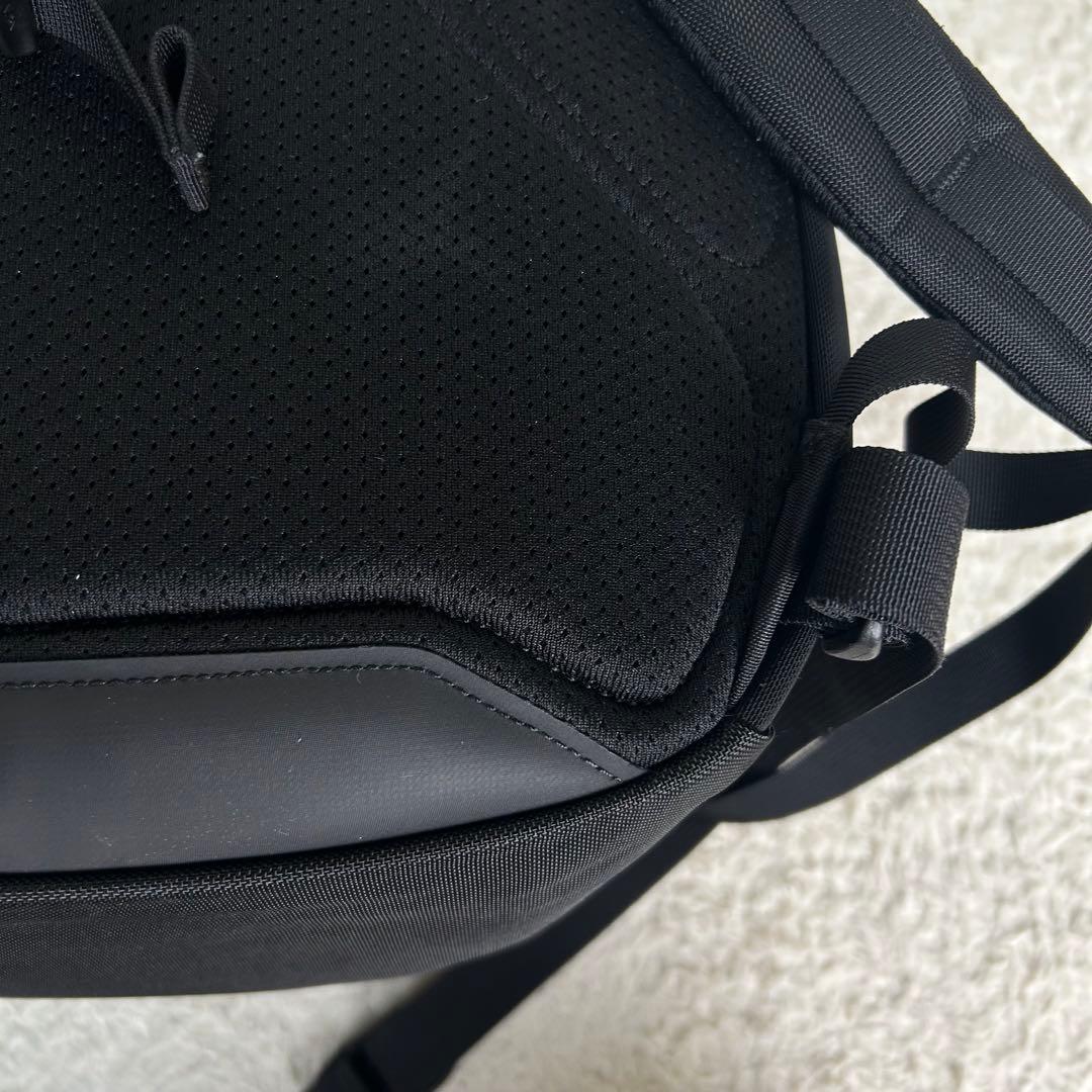 希少 美品 アークテリクス mantis 32 Black 廃盤