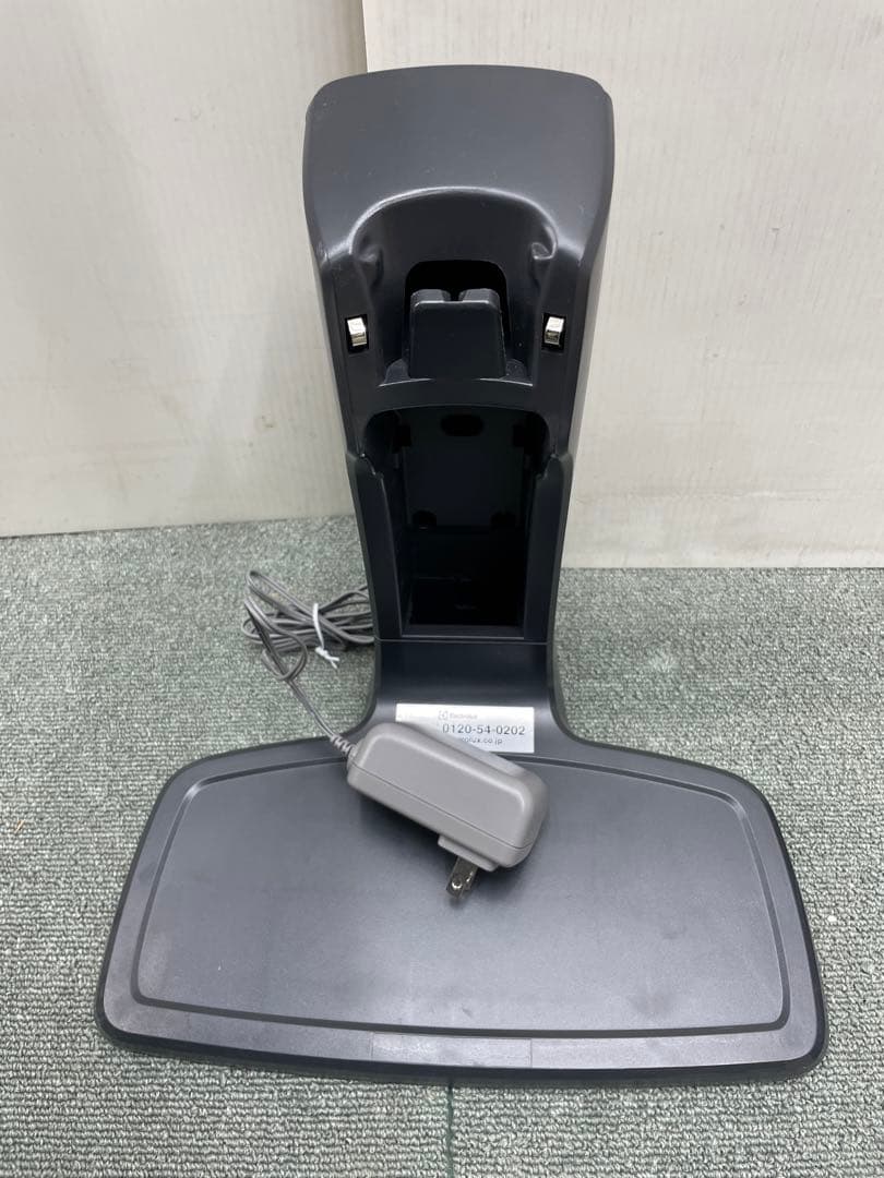 未使用♩Electrolux エレクトロラックス コードレスクリーナー 掃除機