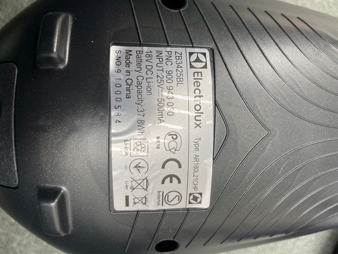 未使用♩Electrolux エレクトロラックス コードレスクリーナー 掃除機