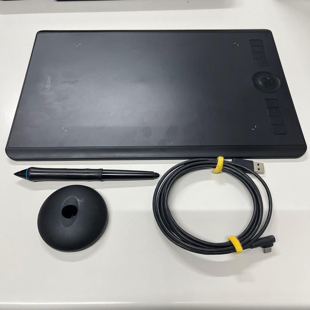 Wacom Intuos Pro ペンタブレット　PTH-660