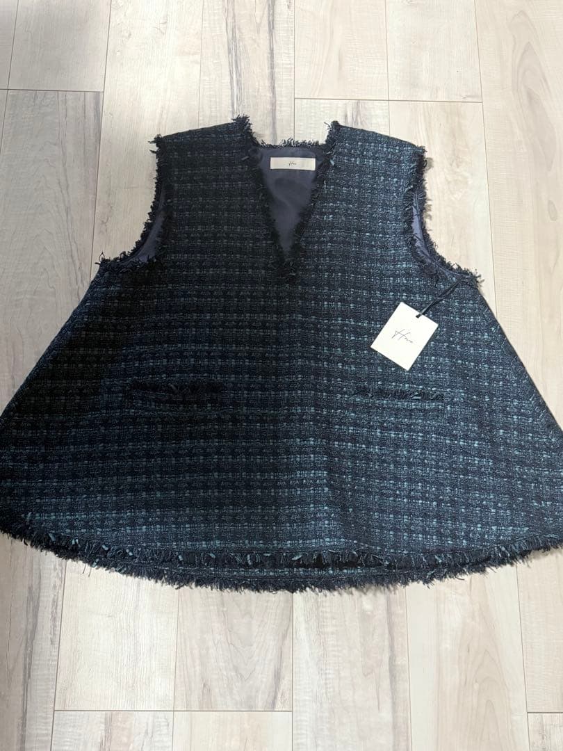 HEVE tweed gilet【東京限定ジレ】