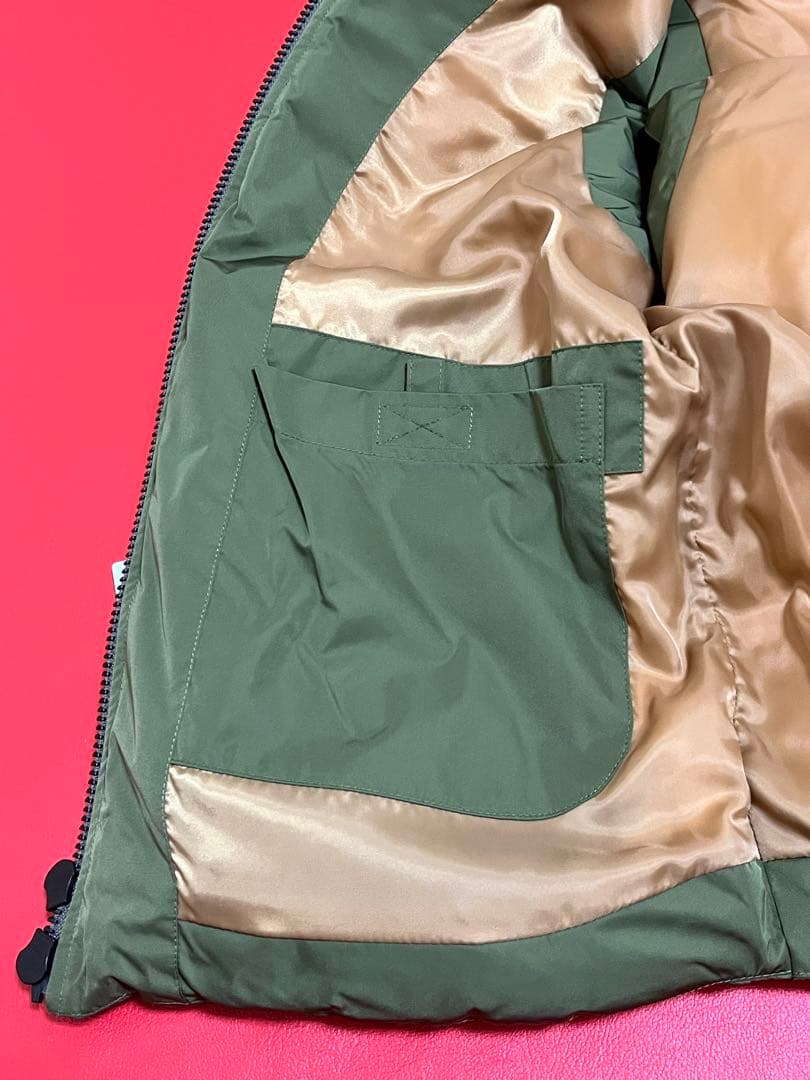 新品未使用 AVIREX　ストーム フーディ ベスト Mサイズ