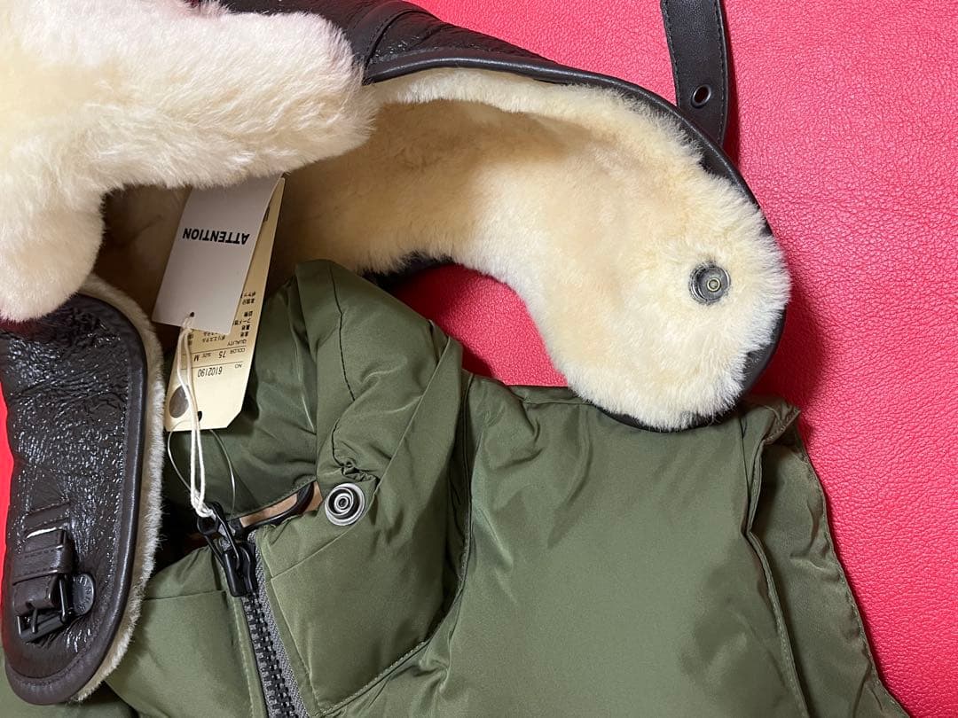 新品未使用 AVIREX　ストーム フーディ ベスト Mサイズ