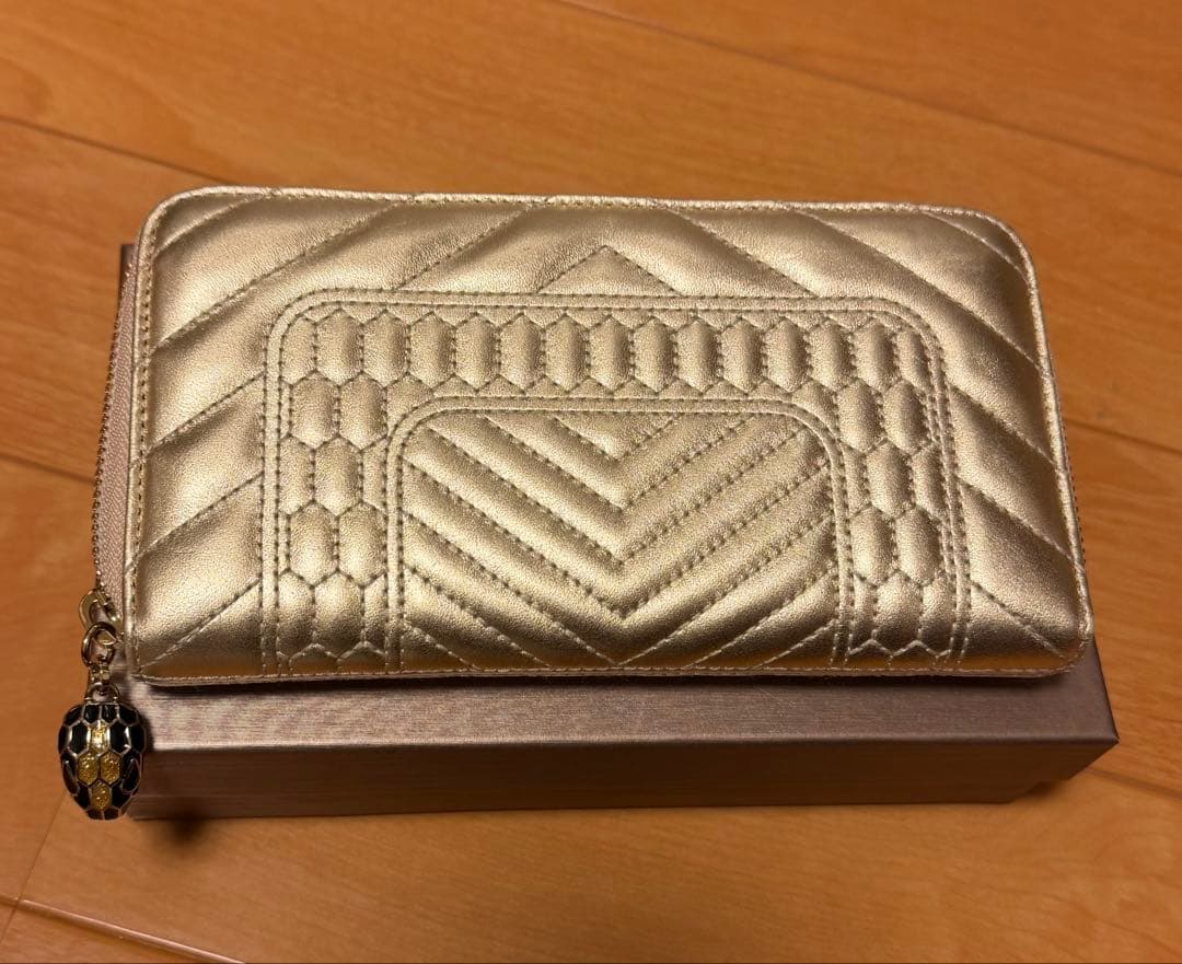 BVLGARI ゴールド キルティング長財布 箱付き