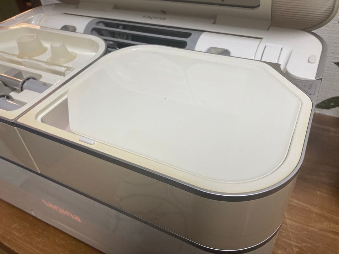 saqina bijou ＊ サキナ ビジュー　美顔器