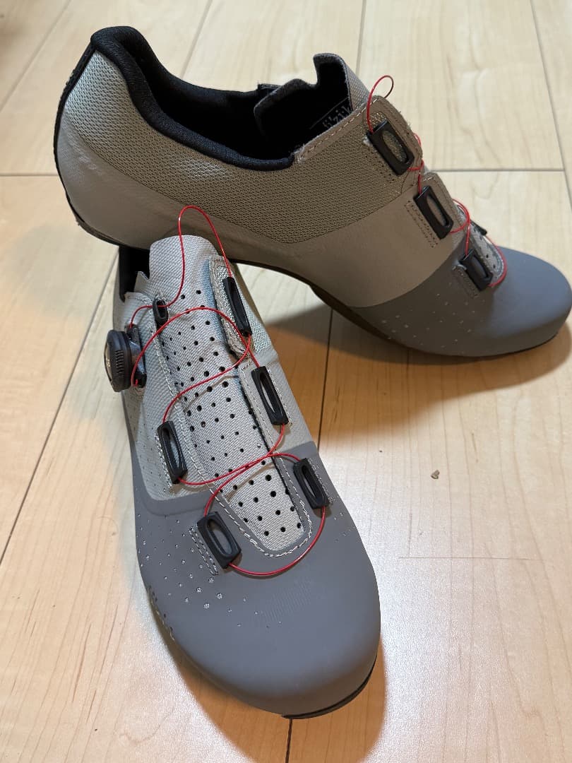 【値下げ】fizi:k TEMPO OVERCURVE R4（サイズ42.5）