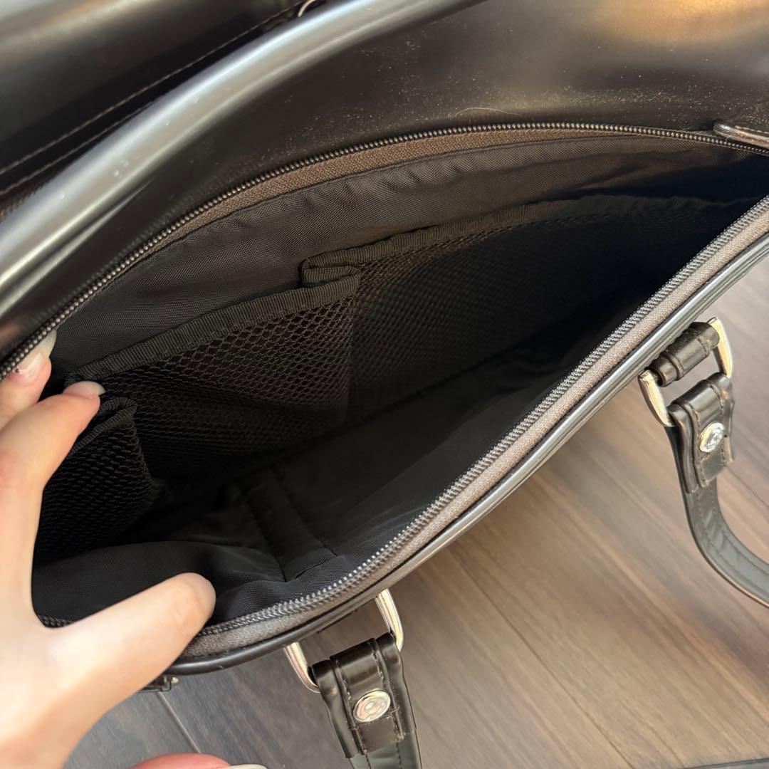 ★美品★ EASTBOY スクールバッグ 合皮 ブラック 女神刺繍