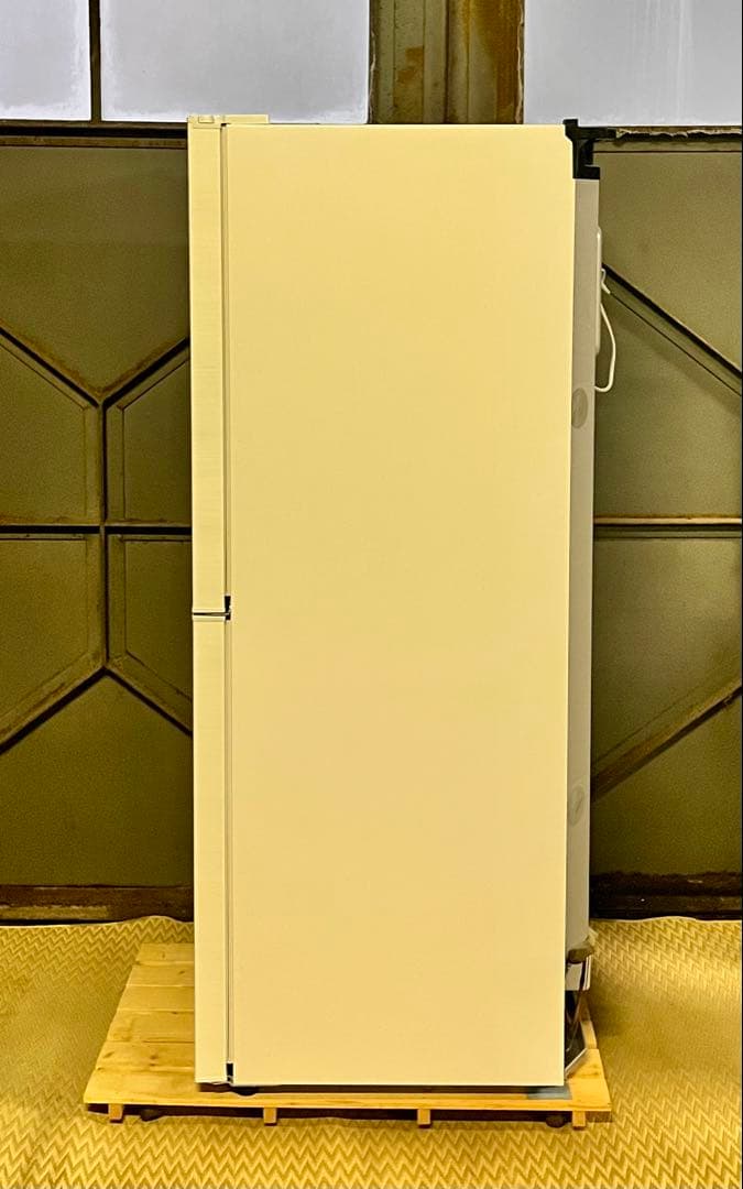 ③【送料無料】美品2023年製SHARP冷凍冷蔵庫 SJ-PD28K-W