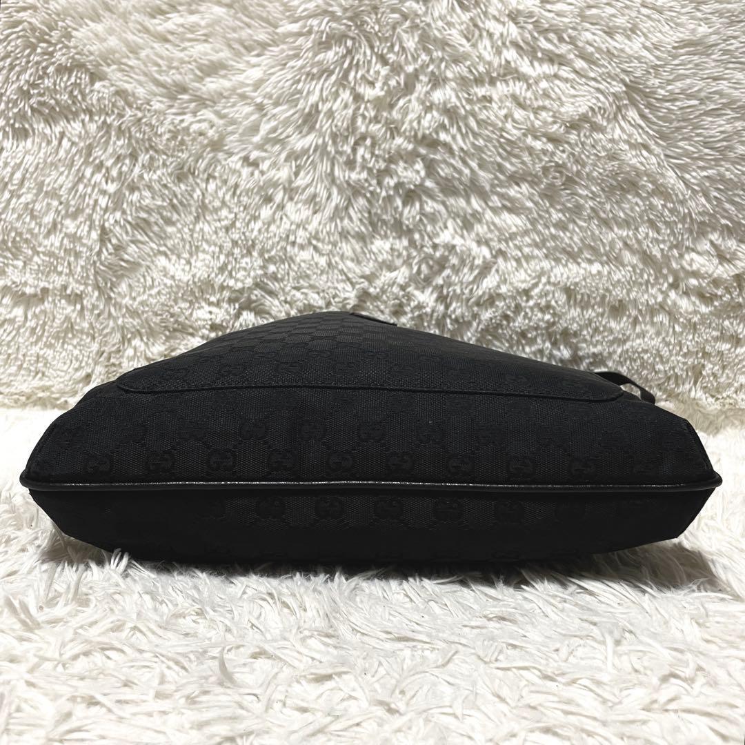 【美品】GUCCI グッチ　ショルダーバッグ　キャンバス　ブラック　黒　大容量
